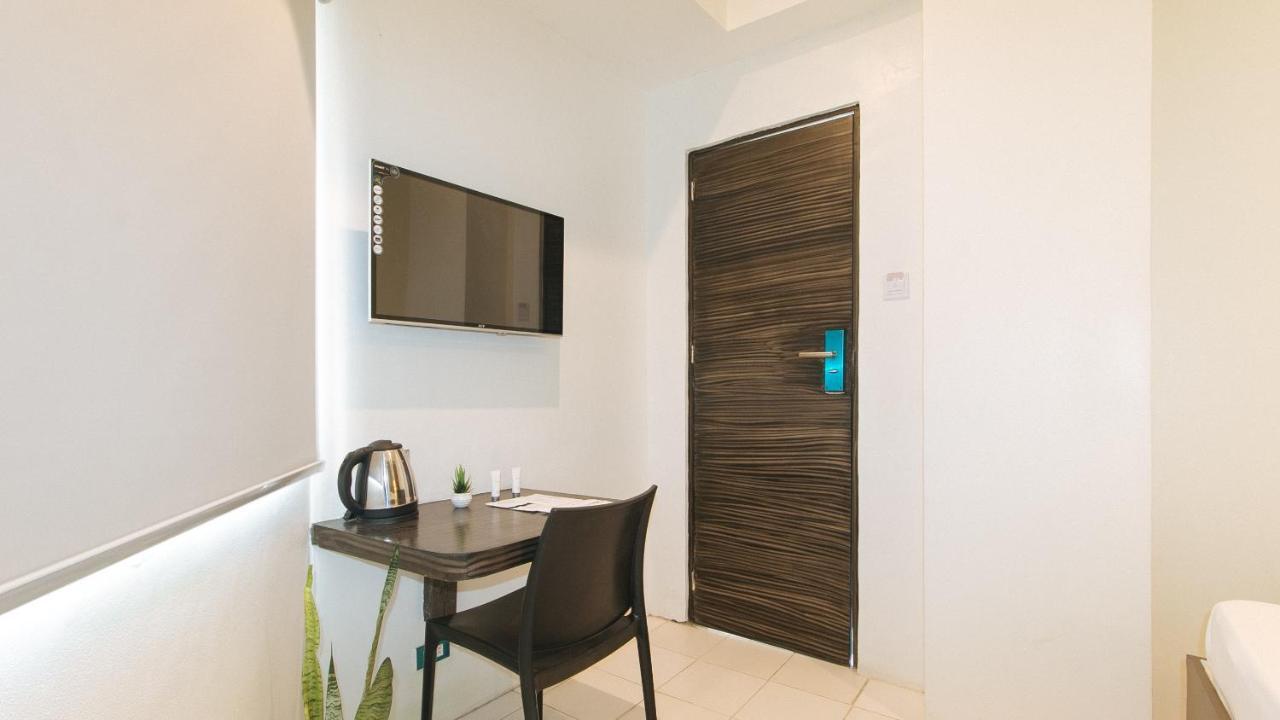 Urbanview At San Antonio'S Place Sampaloc Manila Exteriör bild