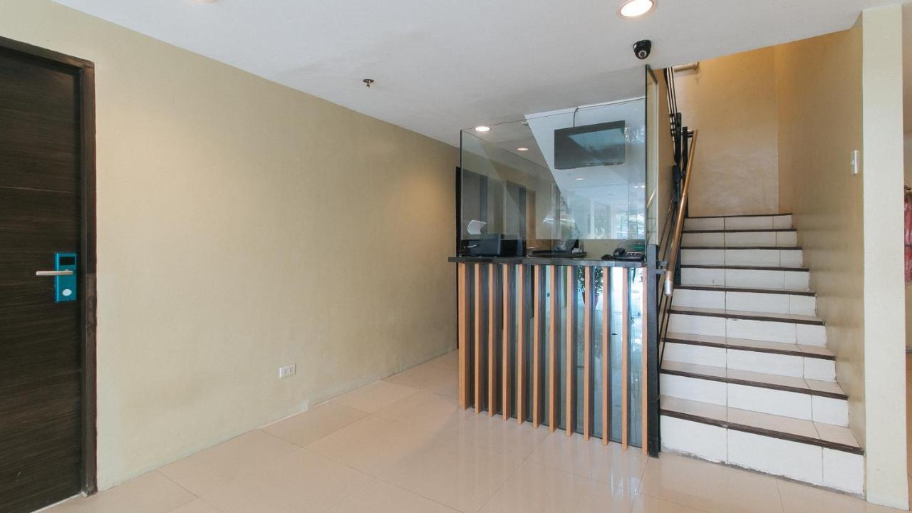 Urbanview At San Antonio'S Place Sampaloc Manila Exteriör bild