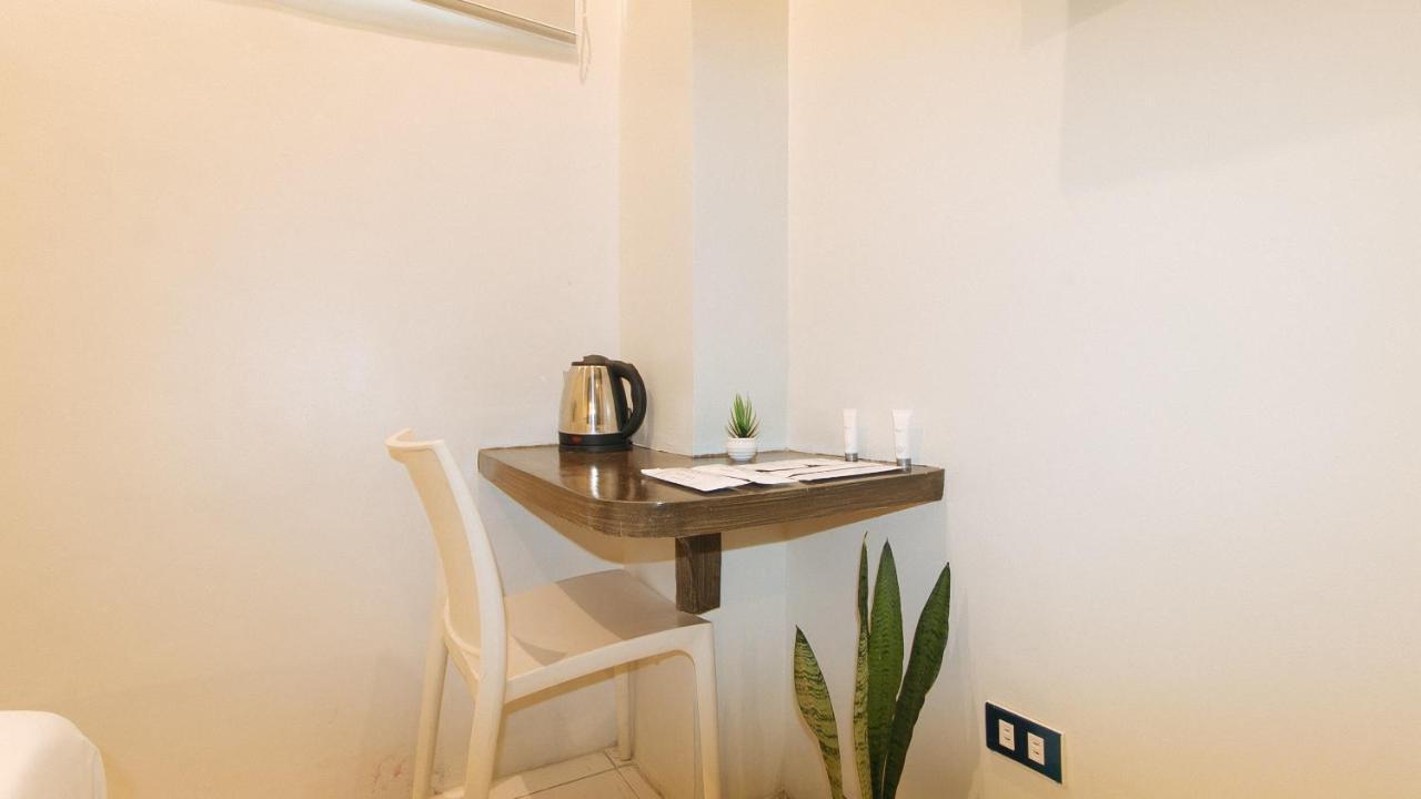 Urbanview At San Antonio'S Place Sampaloc Manila Exteriör bild