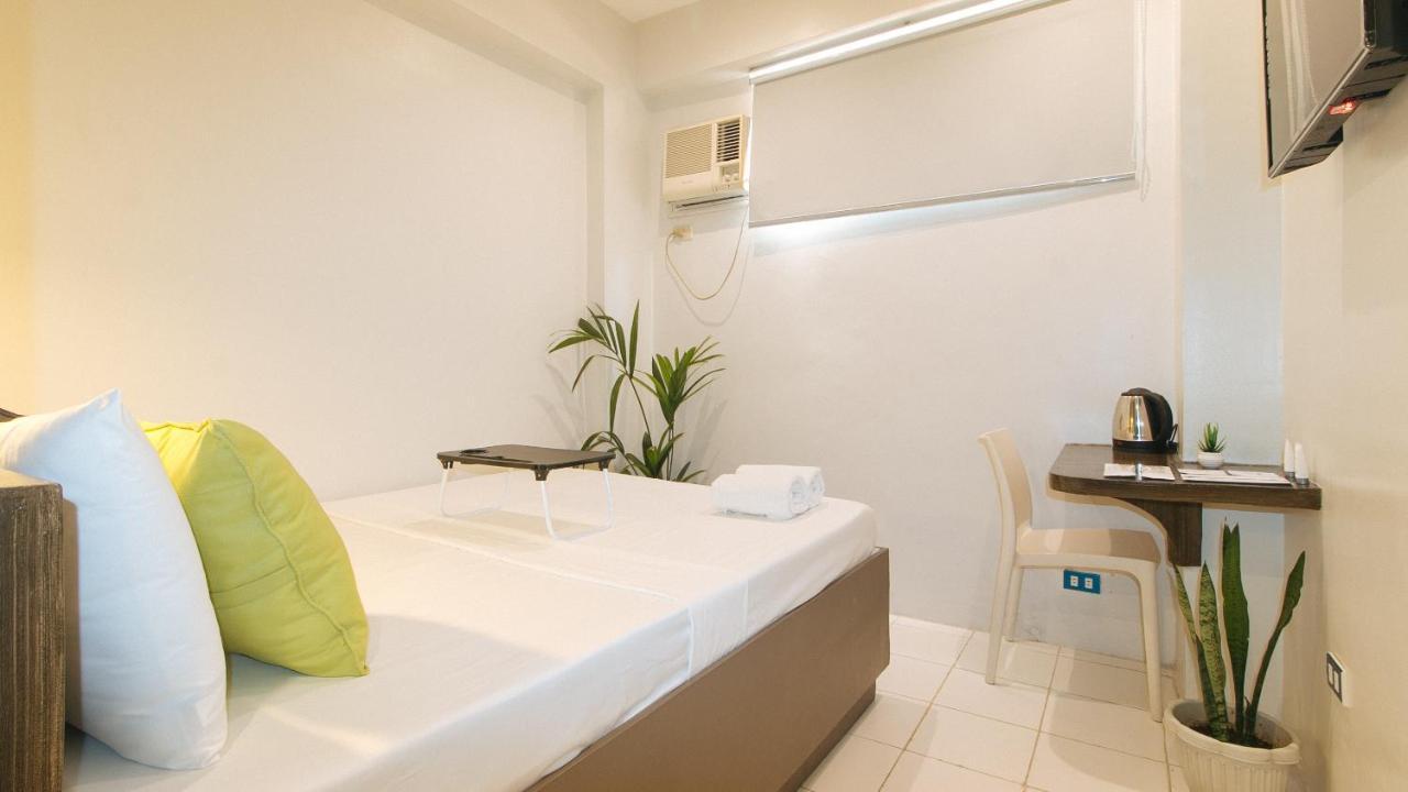 Urbanview At San Antonio'S Place Sampaloc Manila Exteriör bild